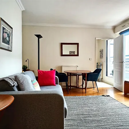 Appartamento Charming Paris Apartment In Picturesque Passage Doisy Parigi