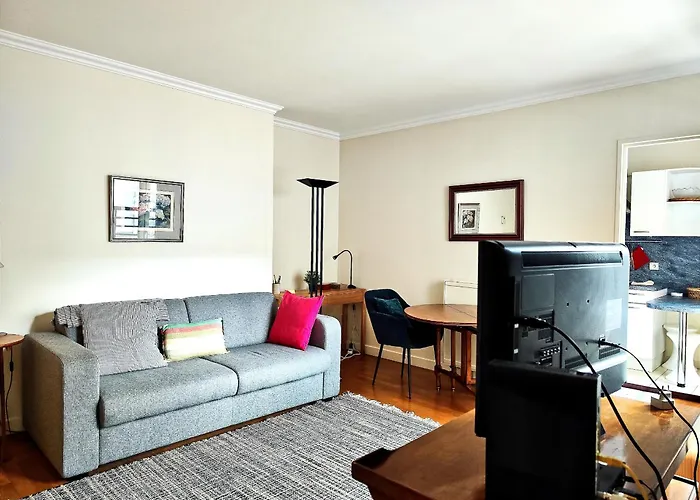 Charming In Picturesque Passage Doisy Paris